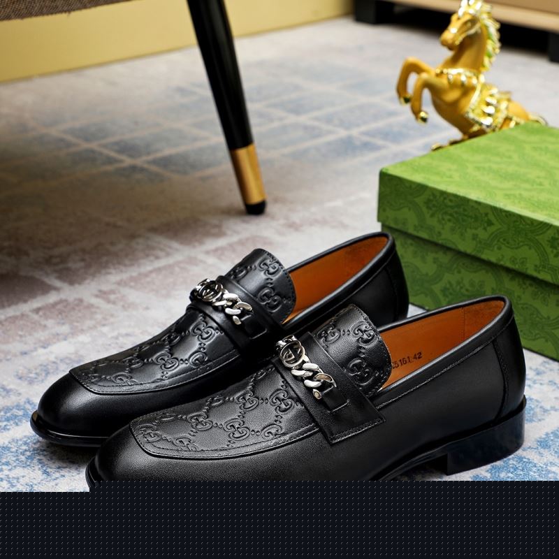 G*u*i leather shoes